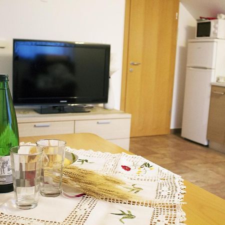 Apartma Pegaz โรกัชกา สลาทินา ภายนอก รูปภาพ