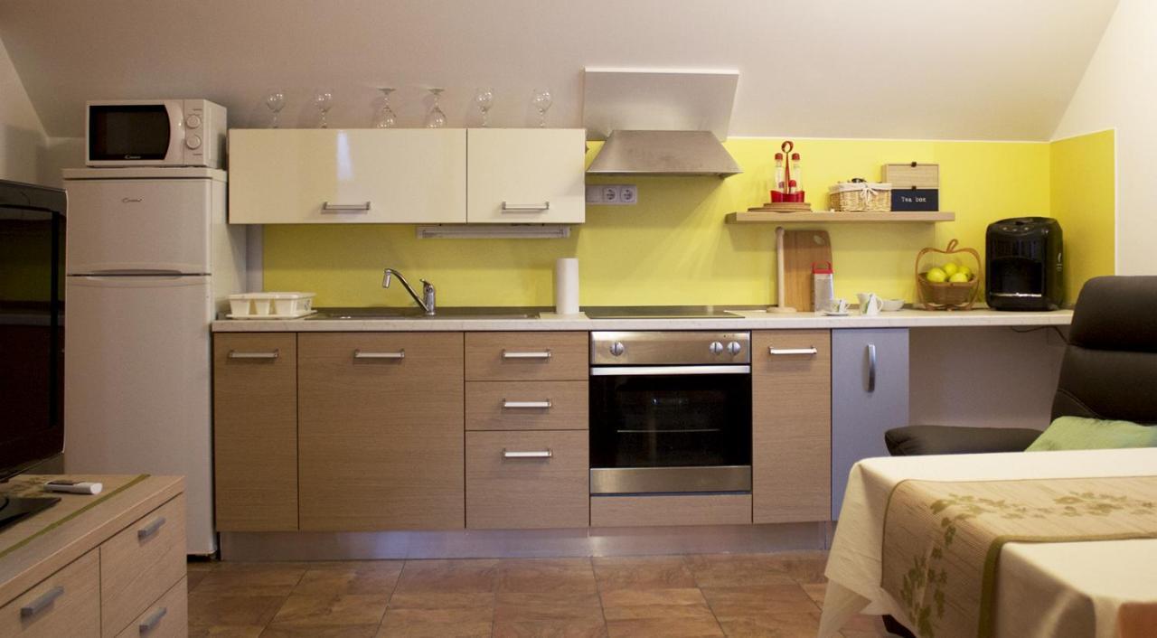 Apartma Pegaz โรกัชกา สลาทินา ภายนอก รูปภาพ