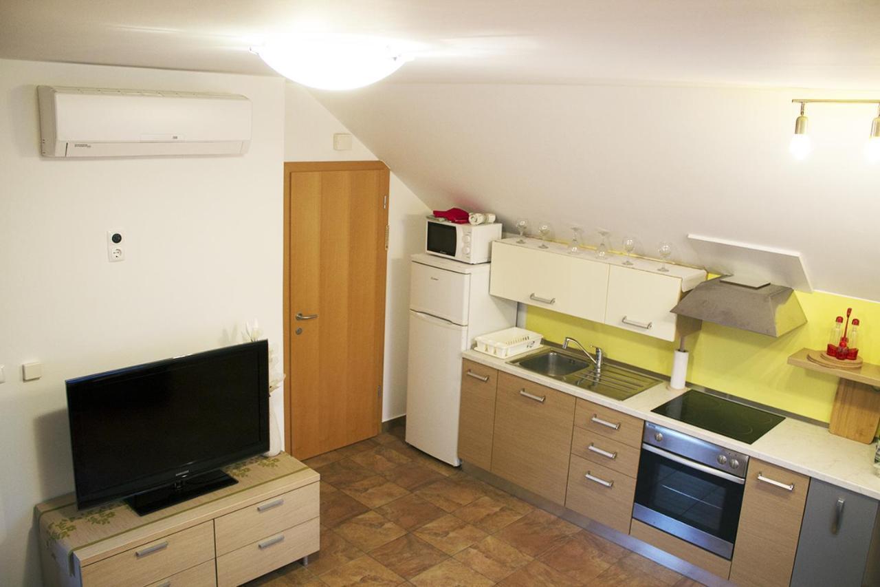 Apartma Pegaz โรกัชกา สลาทินา ภายนอก รูปภาพ